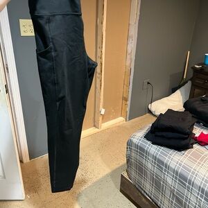 American Eagle Black Everything Legging